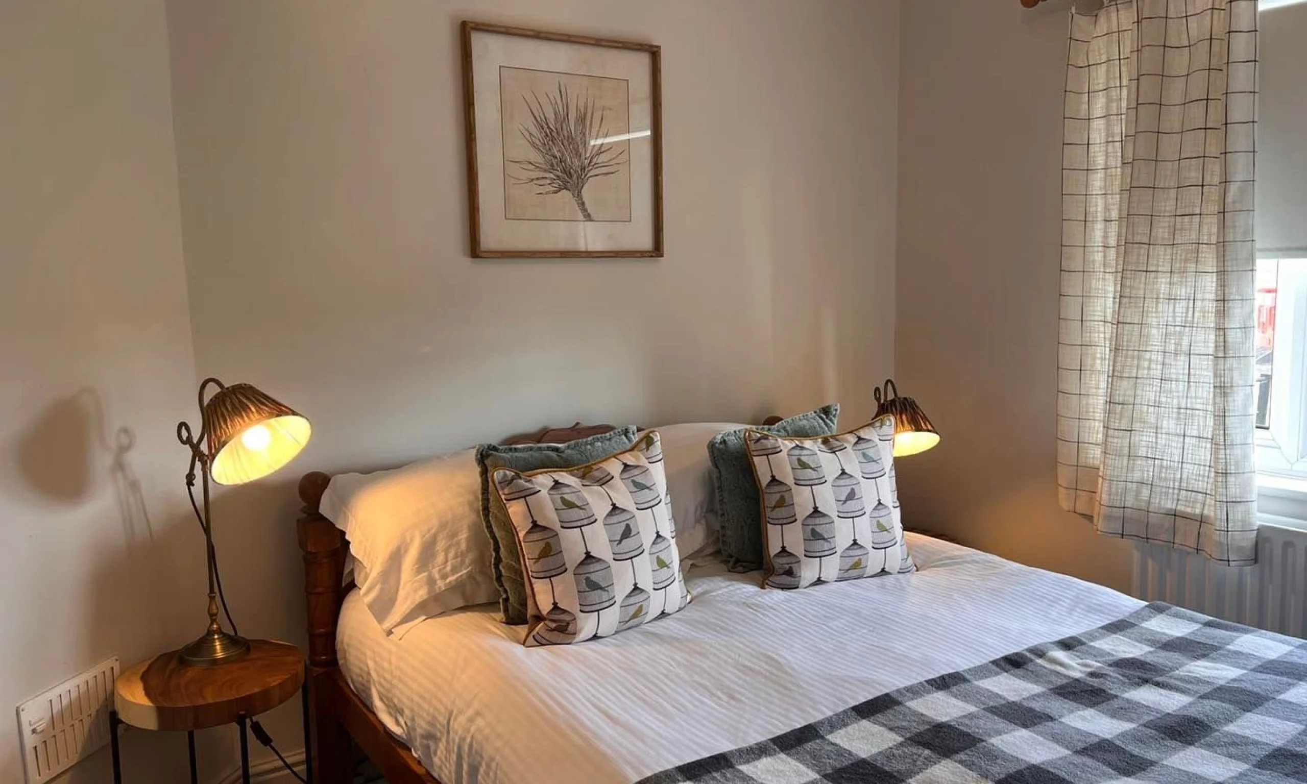 a double bed at the bungalow doddington hall