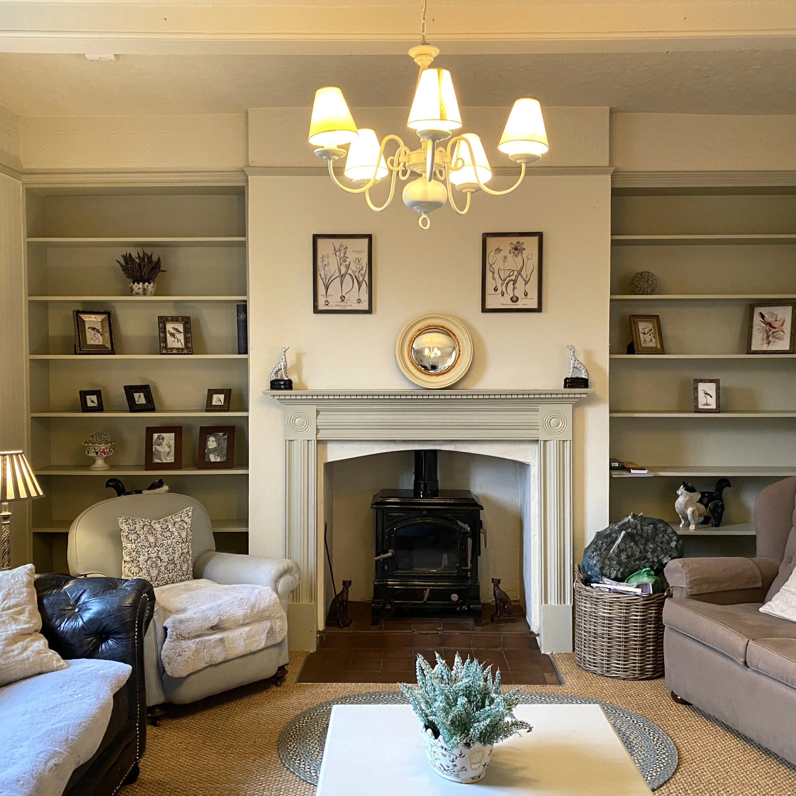 the living room with sofas and armchairs at holly farm doddington hall