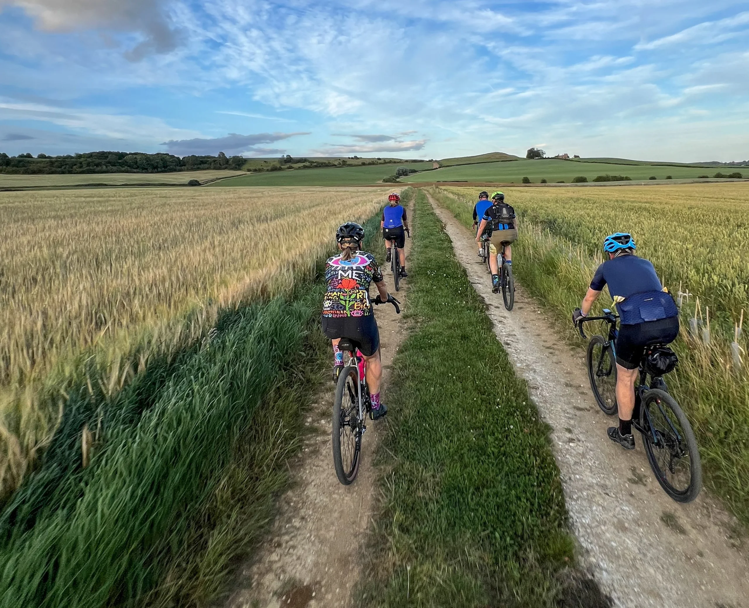 giant lincoln group of cyclists riding on a track